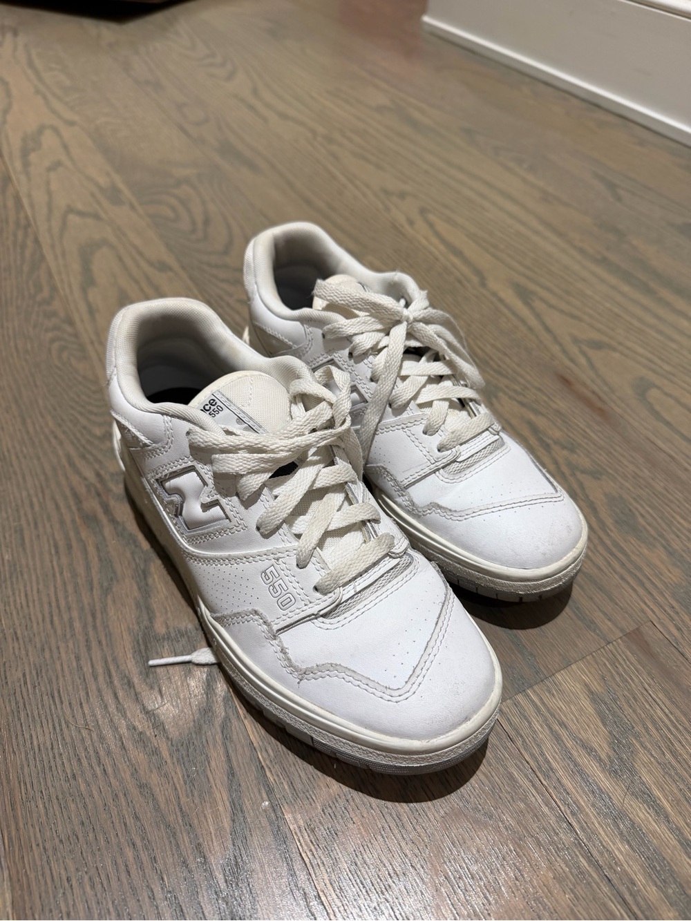 New balance White Leather Sneakers - 550 Classic Style